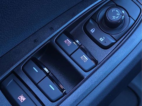 Certified 2025 Subaru Crosstrek 2.5i Wilderness image 18