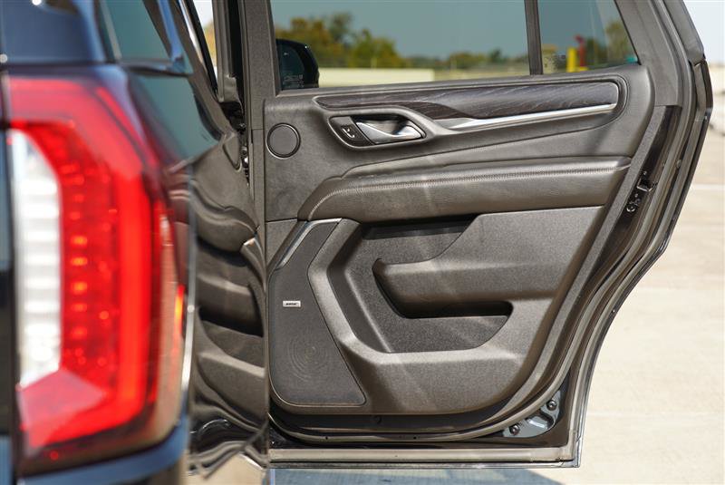 Used 2021 GMC Yukon Denali w/ Denali Premium Package AWD/4WD image 99