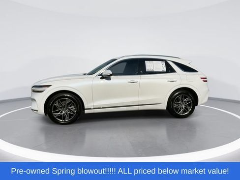 Used 2022 Genesis GV70 2.5T w/ Select Package AWD/4WD image 4