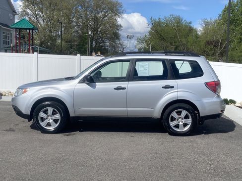 Used 2011 Subaru Forester 2.5X w/ Alloy Wheel Value Pkg AWD/4WD image 3