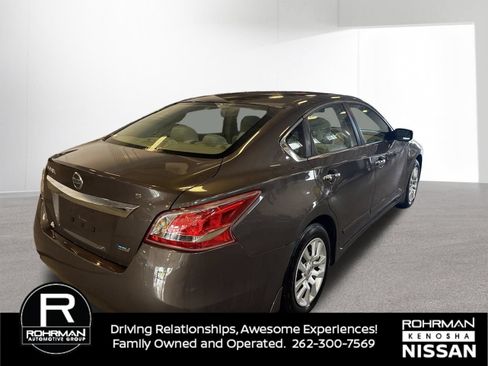 Used 2013 Nissan Altima 2.5 S FWD image 5