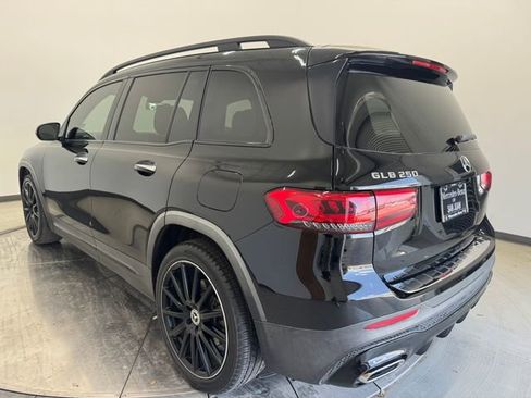Used 2022 Mercedes-Benz GLB 250 image 9