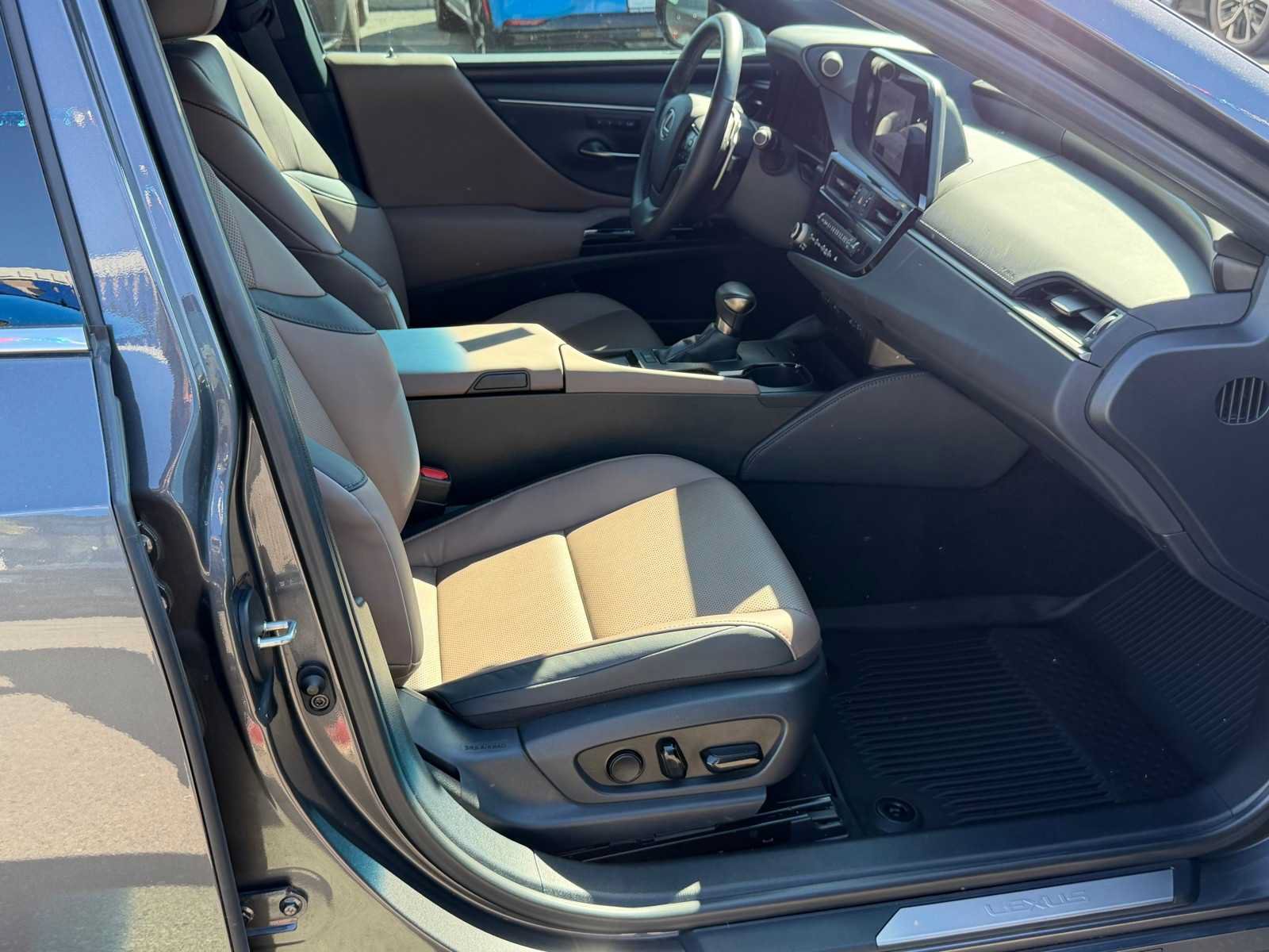 Used 2023 Lexus ES 350 w/ Premium Package FWD image 28