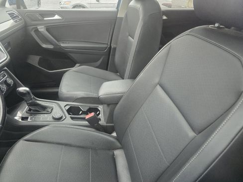 Used 2019 Volkswagen Tiguan SE AWD/4WD image 21