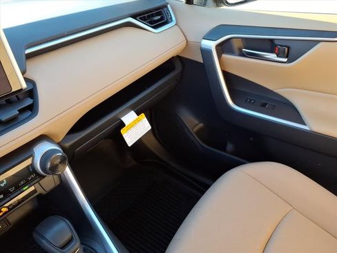 New 2025 Toyota RAV4 XLE image 18