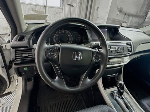 Used 2014 Honda Accord Sport image 9
