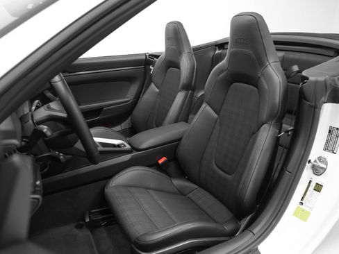 Certified 2026 Porsche 911 Carrera T RWD image 5