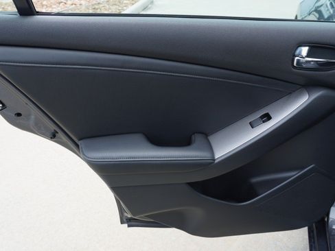 Used 2011 Nissan Altima 3.5 SR w/ 3.5SR Premium Pkg FWD image 31