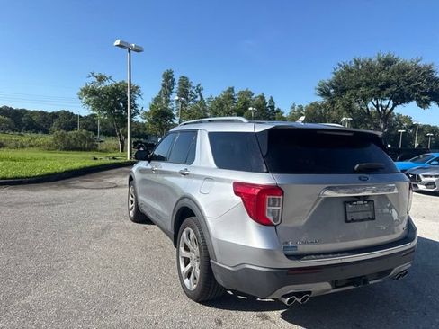 Used 2020 Ford Explorer Platinum w/ Premium Technology Package AWD/4WD image 4