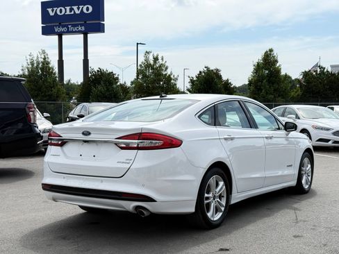 Used 2018 Ford Fusion SE w/ Equipment Group 602A FWD image 7