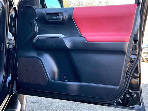 Certified 2021 Toyota Tacoma SR5 image 20