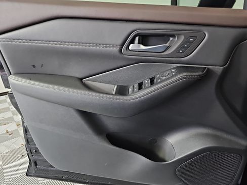 Certified 2022 Nissan Rogue SL w/ SL Premium Package FWD image 27