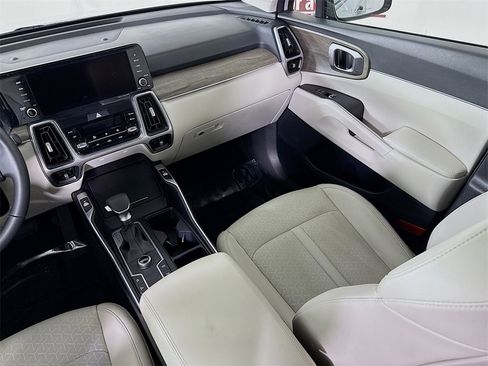 Used 2022 Kia Sorento S w/ Panoramic Sunroof Package image 28