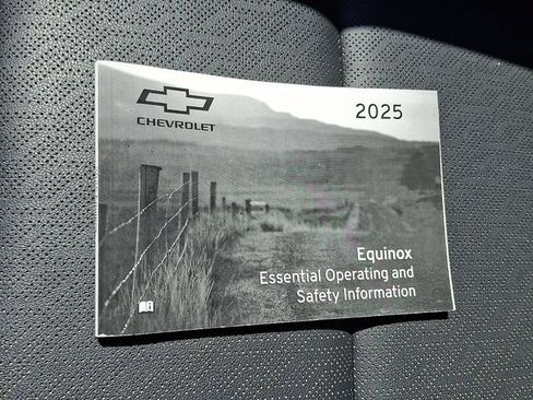 Used 2025 Chevrolet Equinox LT w/ Convenience Package II AWD/4WD image 27