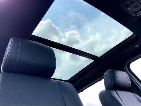 Used 2025 Toyota Tundra Platinum AWD/4WD image 14