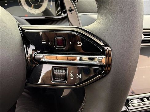 New 2026 Aston Martin V8 Vantage S image 15