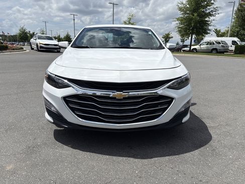 Used 2024 Chevrolet Malibu LT FWD image 3