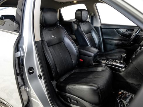 Used 2014 INFINITI QX70 2WD image 32