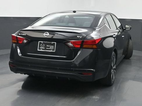 Used 2021 Nissan Altima 2.5 SV FWD image 3