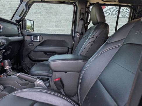 Used 2023 Jeep Wrangler Unlimited Sahara AWD/4WD image 20