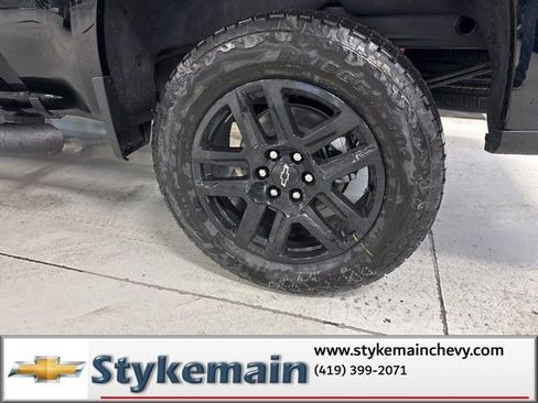 New 2026 Chevrolet Silverado 1500 Custom Trail Boss w/ Turbomax Blackout Package AWD/4WD image 7