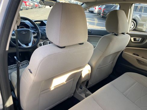 Used 2015 Ford Fiesta SE w/ Exterior Protection Package image 21