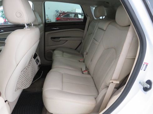Used 2014 Cadillac SRX Luxury image 12