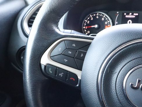 Used 2017 Jeep Renegade Latitude image 26