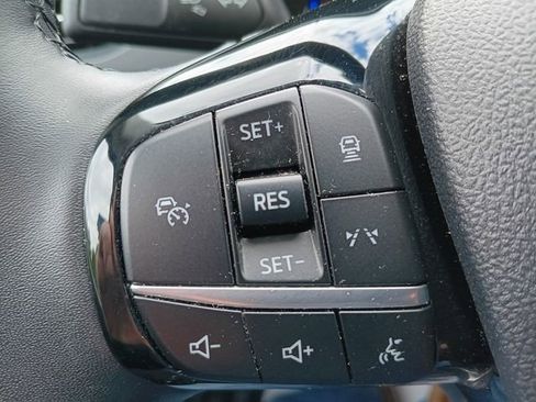 Used 2023 Ford Escape Active w/ Tech Pack #1 AWD/4WD image 6