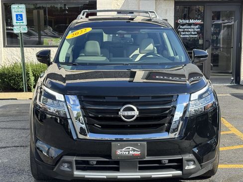 Used 2022 Nissan Pathfinder SL w/ SL Premium Package image 6