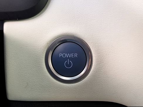 Used 2024 Toyota Sequoia Capstone AWD/4WD image 21