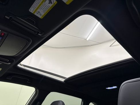 Used 2025 Subaru Forester Limited image 22