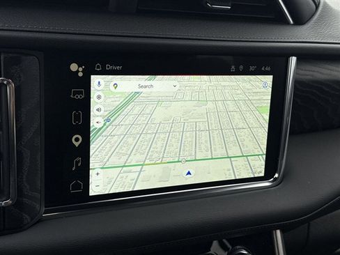 Used 2024 GMC Yukon Denali w/ Advanced Technology Package image 18