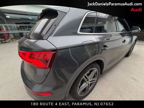 Used 2018 Audi SQ5 Premium Plus w/ S Sport Package image 5