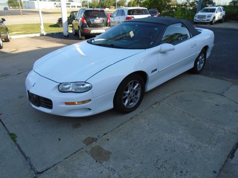 Used 2002 Chevrolet Camaro Z28 RWD image 6