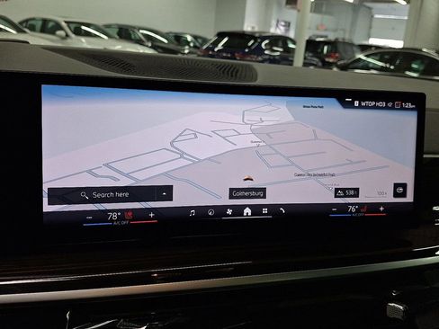 Used 2025 BMW X6 xDrive40i image 16