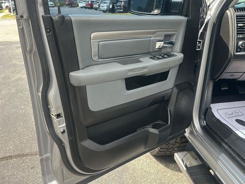 Used 2019 RAM 1500 Big Horn AWD/4WD image 24