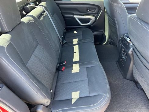 Used 2018 Nissan Titan SV w/ SV Convenience Package AWD/4WD image 13