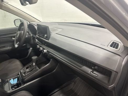 Used 2024 Honda CR-V EX image 17