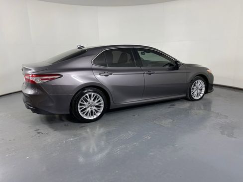 Used 2018 Toyota Camry XLE w/ Audio Package image 6