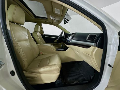 Used 2016 Toyota Highlander XLE image 35