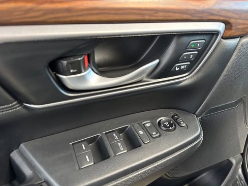 Used 2019 Honda CR-V Touring image 22