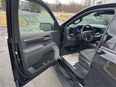 New 2025 Chevrolet Silverado 1500 High Country w/ High Country Premium Package image 17
