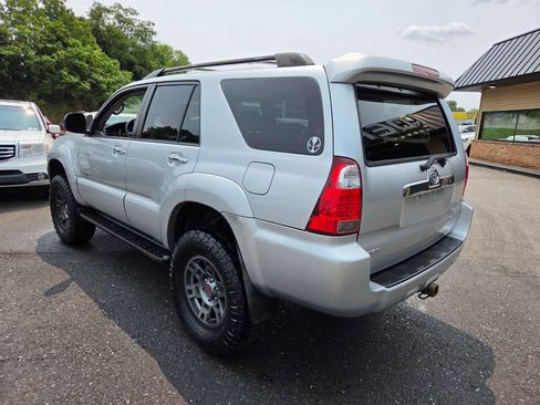 Used 2008 Toyota 4Runner SR5 AWD/4WD image 7