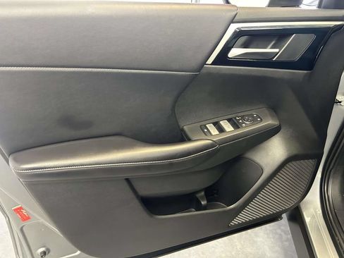 Used 2023 Mitsubishi Outlander SE FWD image 17