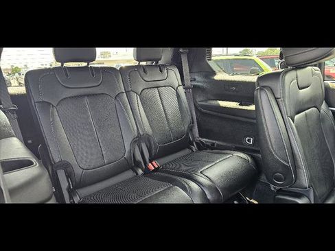 Used 2024 Jeep Grand Cherokee L Limited w/ Luxury Tech Group II image 12