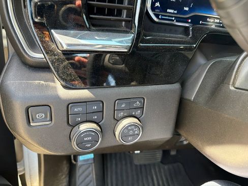 Used 2024 Chevrolet Silverado 2500 LTZ w/ LTZ Convenience Package AWD/4WD image 19