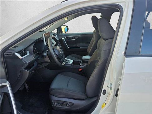 Used 2025 Toyota RAV4 XLE FWD image 14