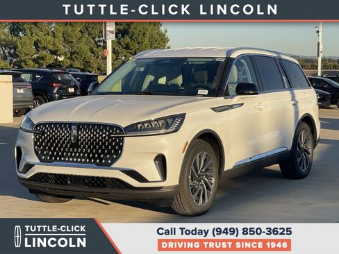 New 2026 Lincoln Aviator 2WD image 3