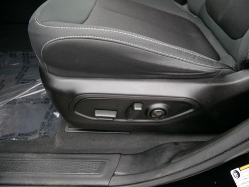 Used 2022 Jeep Grand Cherokee L Laredo w/ Luxury Tech Group I image 20